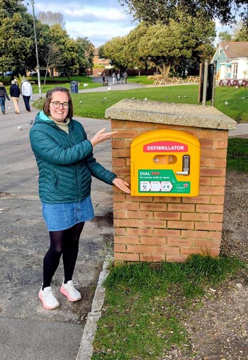 Forty 4 Frankie AED at Canoe Lake, Southsea